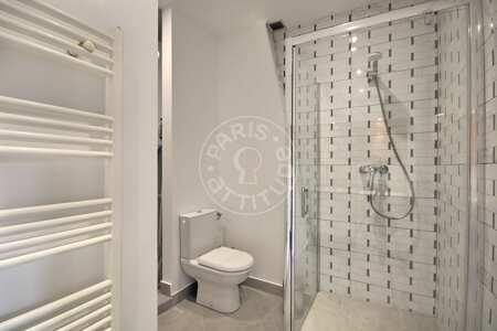Bathroom Furnished apartment - 63m²  - 2 bedrooms - Place Monge - Paris