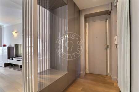 Eingangsbereich Möblierte wohnung - 78m²  - 2 Zimmer - Miromesnil - Paris