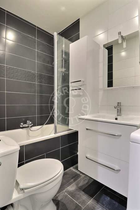 Baño Piso amueblado - 39m²  - 1 dormitorio - Porte Dorée - París
