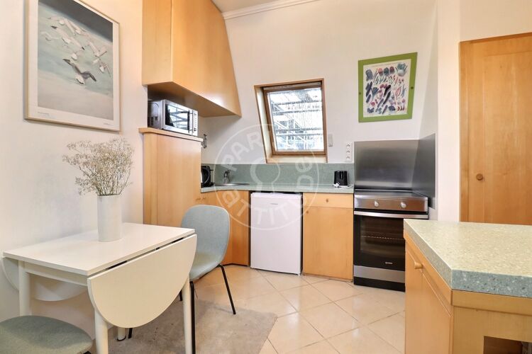 Salotto - 1 locale arredato - Parigi 75008 - 16802