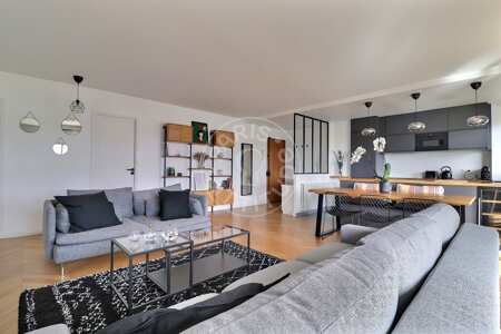 Salon Appartement meublé - 65m²  - 2 chambres - République - Paris