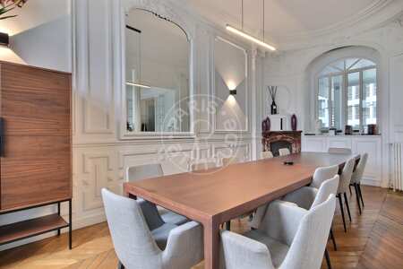 Salle à manger Appartement meublé - 113m²  - 2 chambres - Grands Magasins / La Fayette - Paris