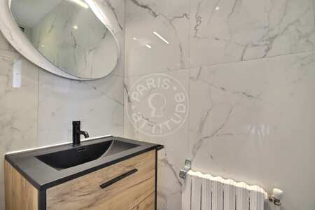 Salle de bain Appartement meublé - 31m²  - 1 chambre - Auteuil - Paris