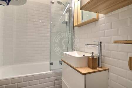 Casa de banho Apartamento mobilado - 54m²  - 2 quartos - Porte de Montreuil - Paris