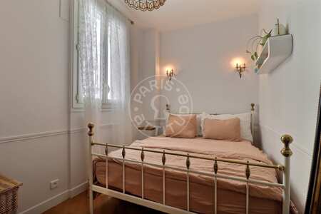 Camera da letto Appartamento arredato - 46m²  - 1 locale - Poissonnière - Parigi