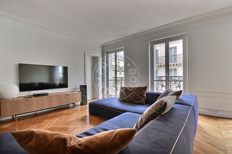 Living room - Furnished 2 bedrooms - Paris 75007 - 16864