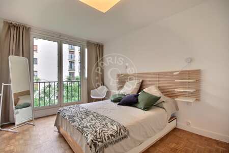 Bedroom Furnished apartment - 91m²  - 3 bedrooms - Mirabeau - Paris