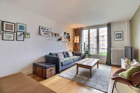 Living room Furnished apartment - 69m² - 2 bedrooms - Convention - Paris