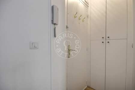 Entrée Studio meublé - 18m²  - Oberkampf - Paris
