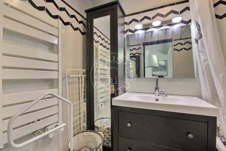 Bagno Mansardato arredato - 43m²  - Arts et Métiers - Parigi