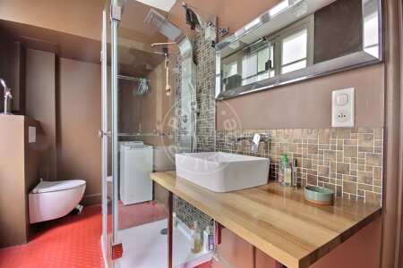 Salle de bain Appartement meublé - 90m²  - 1 chambre - Notre-Dame de Lorette - Paris