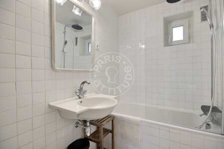 Bathroom Furnished studio - 29m²  - Madeleine - Paris