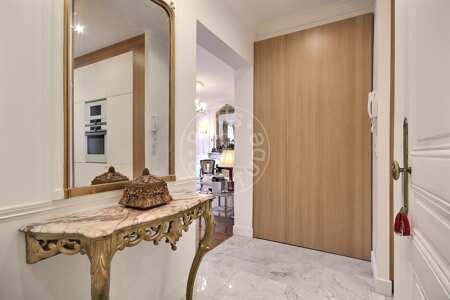 Entrée Appartement meublé - 74m²  - 2 chambres - Porte Maillot / Palais des Congrès - Paris