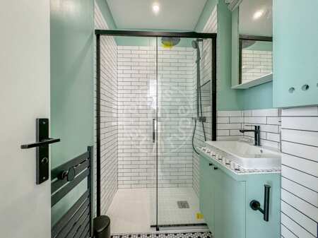 Bathroom Furnished apartment - 28m²  - 1 bedroom - Place Monge - Paris