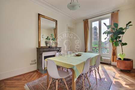 Dining room Furnished apartment - 109m²  - 3 bedrooms - Place de Clichy - Paris