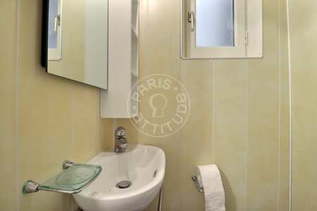 Badezimmer Möblierte alkovenwohnung - 25m²  - Tour Eiffel - Paris
