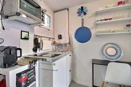 Cuisine Studio meublé - 13m²  - Notre-Dame de Lorette - Paris