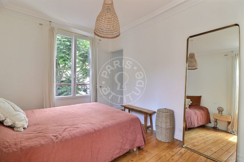 1 locale arredato - Parigi 75009 - 16998