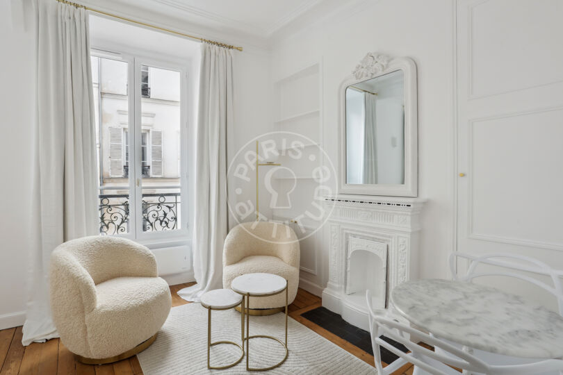Quitinete mobiliado - Paris 75006 - 17000