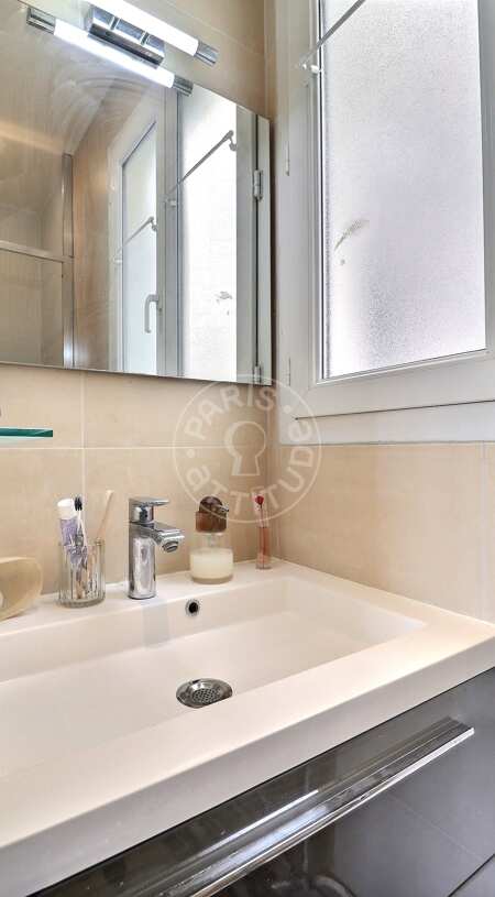 Salle de bain Appartement meublé - 49m²  - 1 chambre - Denfert Rochereau - Paris