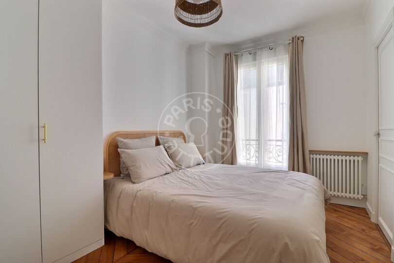 1 locale arredato - Parigi 75007 - 17031