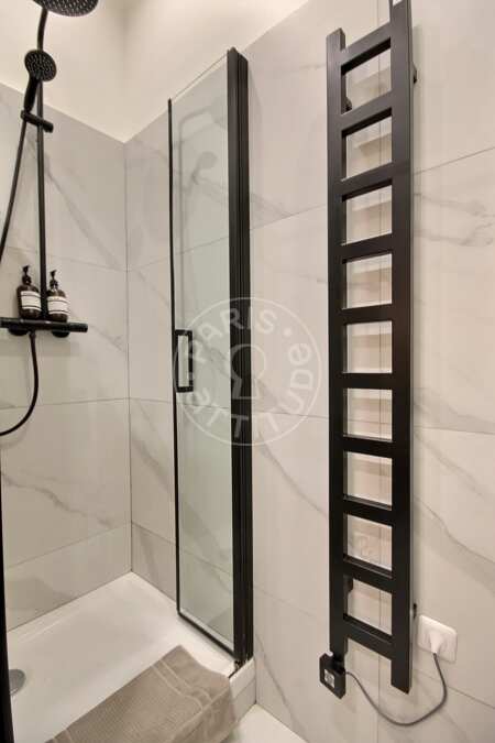 Salle de bain Appartement meublé - 29m²  - 1 chambre - Temple - Paris