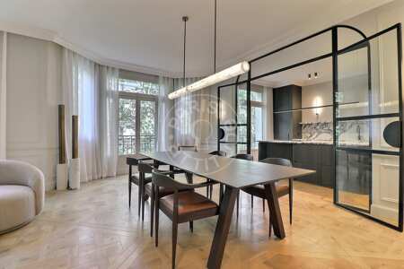 Dining room Furnished apartment - 271m²  - 4 bedrooms - Tour Eiffel - Paris