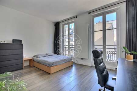 Bedroom Furnished apartment - 68m²  - 2 bedrooms - Faubourg Saint-Martin - Paris
