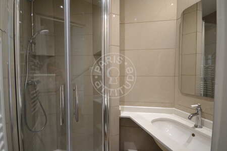 Badezimmer Möblierte wohnung - 32m²  - 1 Zimmer - Jules Joffrin - Mairie du 18ème - Paris