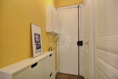 Entrée Appartement meublé - 37m²  - 1 chambre - Montmartre / Place des Abbesses - Paris