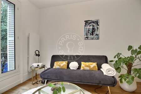 Salon Appartement meublé - 37m²  - 1 chambre - Montmartre / Place des Abbesses - Paris