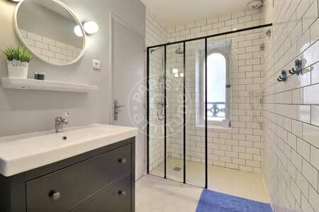 Baño Dúplex amueblado - 58m²  - 2 dormitorios - Batignolles - París