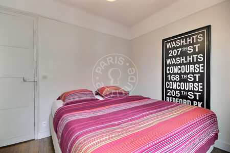 Camera da letto Appartamento arredato - 34m²  - 1 locale - Place de Clichy - Parigi