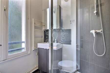 Casa de banho Quitinete mobilado - 21m²  - Batignolles - Paris