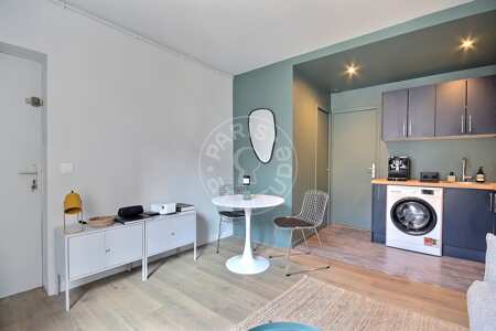 Living room Furnished apartment - 28m²  - 1 bedroom - Gare de l'Est / Gare du Nord - Paris