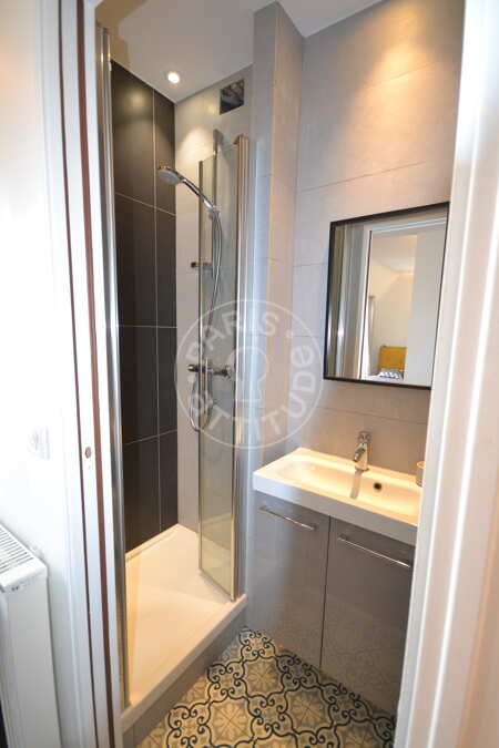 Casa de banho Studio mobilado - 20m²  - Poissonnière - Paris