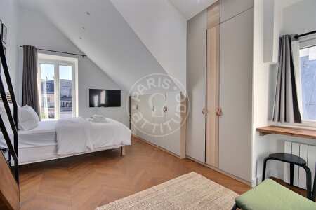 Salotto Mansardato arredato - 25m²  - Montorgueil - Parigi