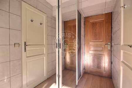Entrée Studio meublé - 28m²  - Arc de Triomphe - Paris