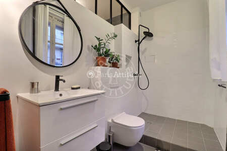 Bathroom Furnished studio - 24m² - Charonne - Paris