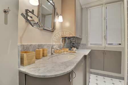 Salle de bain Appartement meublé - 67m²  - 1 chambre - Saint-Germain - Paris