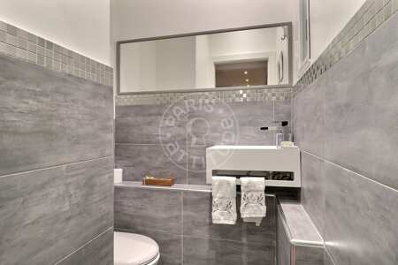 WC Apartamento mobilado - 83m²  - 2 quartos - Victor Hugo - Paris