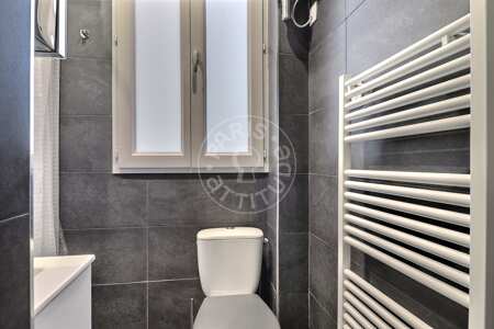 Salle de bain Appartement meublé - 46m²  - 2 chambres - Convention - Paris