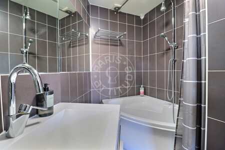 Salle de bain Studio meublé - 38m²  - Avenue Foch - Paris