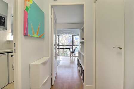 Entrée Studio meublé - 28m²  - Reuilly-Diderot - Paris