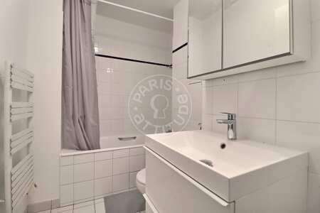 Salle de bain Studio meublé - 28m²  - Reuilly-Diderot - Paris