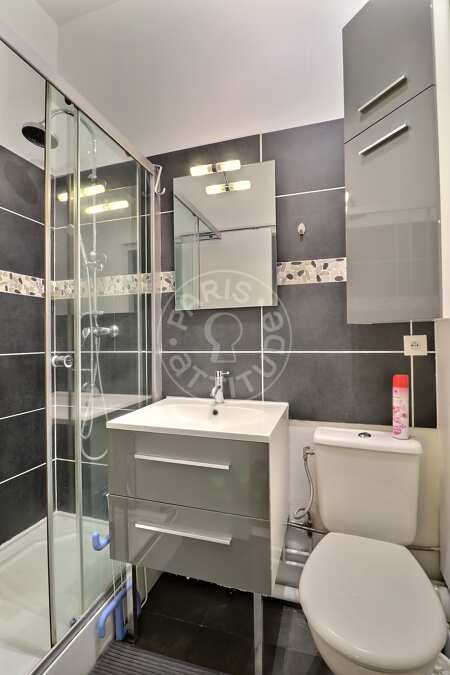 Baño Estudio amueblado - 16m²  - Invalides - París