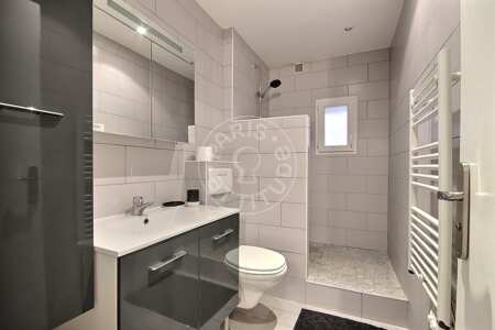 Bathroom Furnished apartment - 44m²  - 1 bedroom - Montmartre / Place des Abbesses - Paris