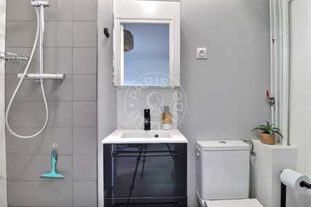 Casa de banho Quitinete mobilado - 14m²  - Ledru-Rollin - Paris