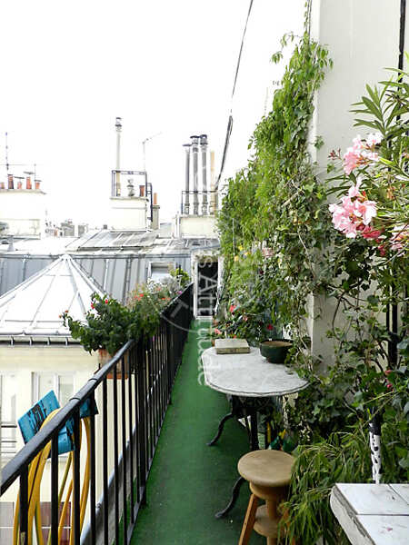 Balcony Furnished duplex - 42m²  - 2 bedrooms - Madeleine - Paris