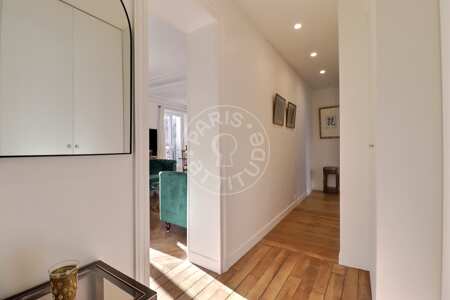 Entrada Apartamento mobilado - 70m²  - 3 quartos - Commerce - Paris
